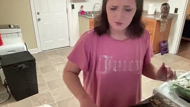 sexylilly69 online show from 02/08/25, 03:30