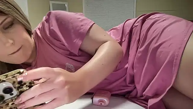 sexylilly69 online show from 03/01/25, 04:15