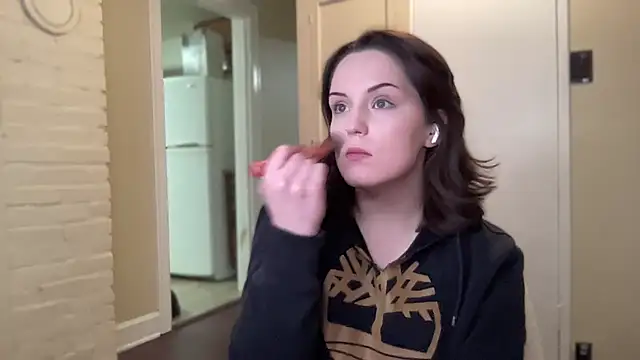 sexylilly69 online show from 03/22/25, 12:39