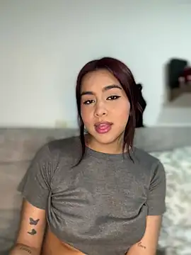 Snapshot of Zarah_Blare chatting on 01/11/25, 02:52 Zarah Blare online show from 01/11/25, 02:52