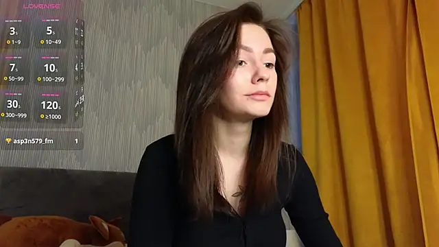 girl with snaketatto0 online show from 01/23/25, 04:19