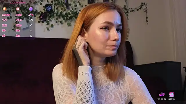 girl with snaketatto0 online show from 09/16/25, 04:35