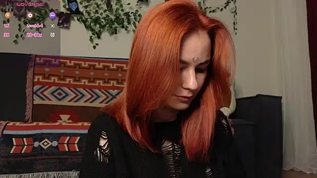 girl with snaketatto0 online show from 11/14/25, 01:59