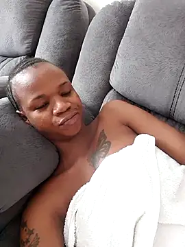 Snapshot of Sexy-Aljan chatting on 02/19/25, 08:33 Sexy-Aljan online show from 02/19/25, 08:33