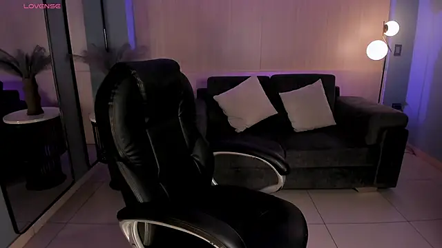 Snapshot of EloisaOlivero chatting on 10/06/25, 11:40 EloisaOlivero online show from 10/06/25, 11:40