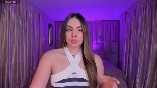 Snapshot of EloisaOlivero chatting on 11/01/25, 06:54 EloisaOlivero online show from 11/01/25, 06:54