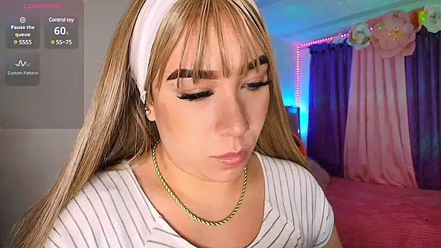 leahtemptation3 online show from 02/17/25, 04:53