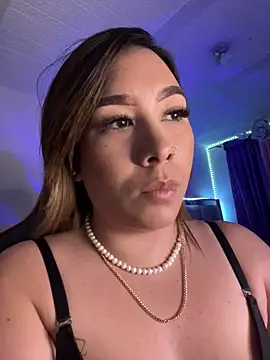 leahtemptation3 online show from 03/22/25, 05:17