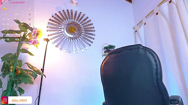 abbyhill27 online show from 02/26/25, 07:20