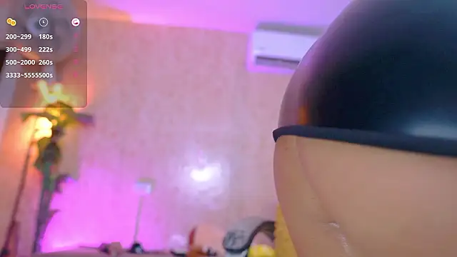 Snapshot of abbyhill27 chatting on 03/14/26, 09:48 abbyhill27 online show from 03/14/26, 09:48