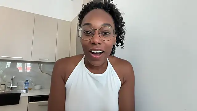 Snapshot of smileybabe chatting on 07/12/26, 08:49 smileybabe online show from 07/12/26, 08:49