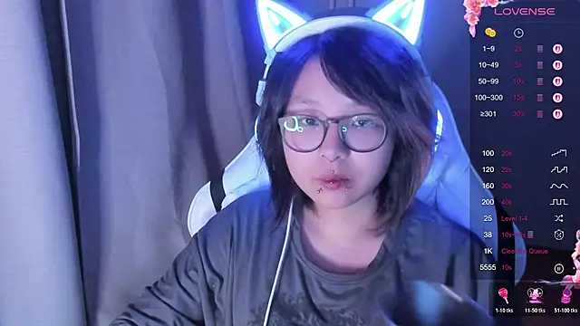 maydaykimmy online show from 10/19/25, 09:15