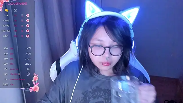 Snapshot of maydaykimmy chatting on 03/06/26, 08:49 maydaykimmy online show from 03/06/26, 08:49