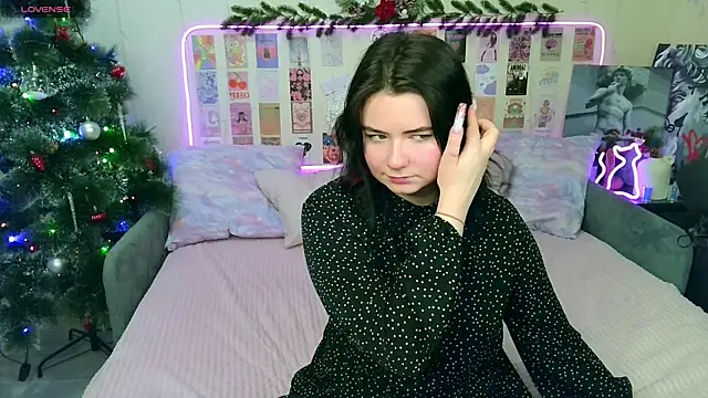 Snapshot of ss-katekisa-ss chatting on 12/25/24, 09:43 ss-katekisa-ss online show from 12/25/24, 09:43