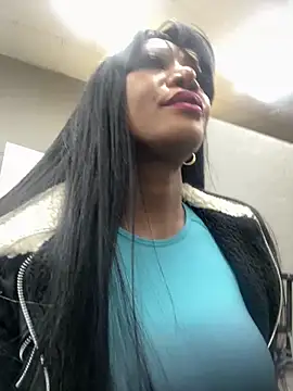 Snapshot of SUUKAM chatting on 12/10/24, 03:55 SUUKAM online show from 12/10/24, 03:55