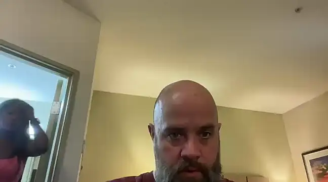 Snapshot of SUUKAM chatting on 12/29/24, 08:37 SUUKAM online show from 12/29/24, 08:37