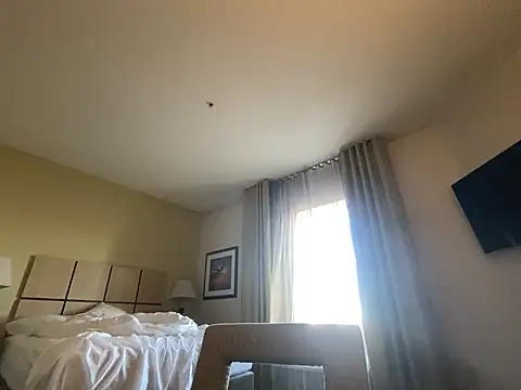 Snapshot of SUUKAM chatting on 12/31/24, 02:47 SUUKAM online show from 12/31/24, 02:47