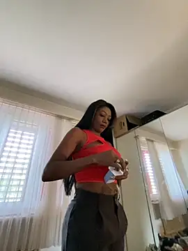 Snapshot of SUUKAM chatting on 09/26/25, 09:46 SUUKAM online show from 09/26/25, 09:46