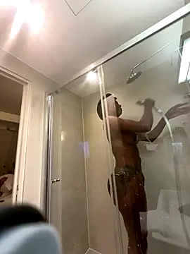 Snapshot of SUUKAM chatting on 09/28/25, 07:25 SUUKAM online show from 09/28/25, 07:25