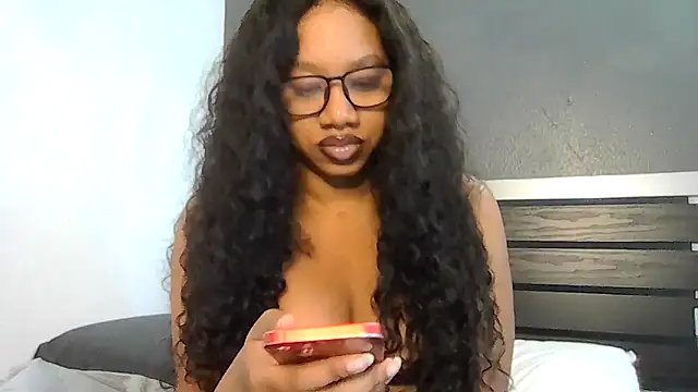 Snapshot of goddessdaisysky chatting on 03/26/26, 03:28 goddessdaisysky online show from 03/26/26, 03:28