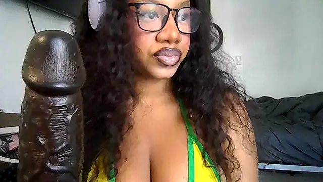 Snapshot of goddessdaisysky chatting on 05/12/26, 05:10 goddessdaisysky online show from 05/12/26, 05:10