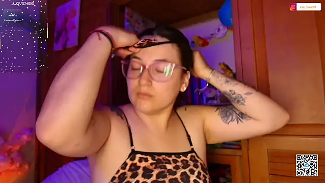 Snapshot of eva_rosse69 chatting on 06/11/26, 12:03 eva rosse69 online show from 06/11/26, 12:03