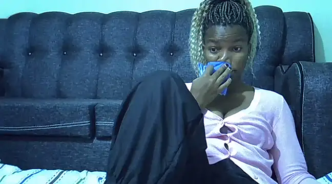 Snapshot of prettychoco1 chatting on 01/16/25, 10:32 prettychoco1 online show from 01/16/25, 10:32