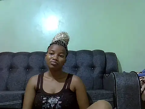 Snapshot of prettychoco1 chatting on 02/26/25, 03:21 prettychoco1 online show from 02/26/25, 03:21