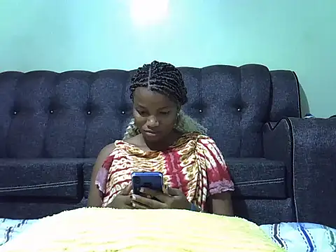 Snapshot of prettychoco1 chatting on 03/03/25, 07:28 prettychoco1 online show from 03/03/25, 07:28