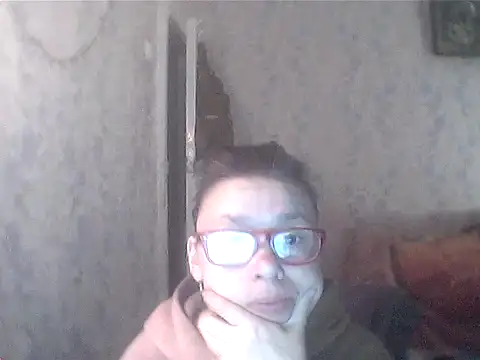 MadamDreamx online show from 04/18/26, 02:48