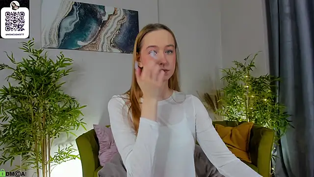 Sweett Monica online show from 12/05/25, 01:14