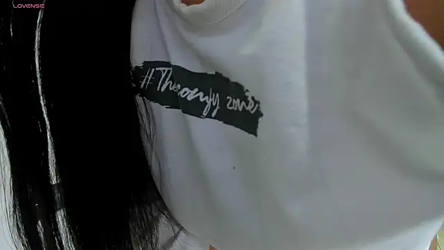 andrea osorio  online show from 02/16/25, 03:27