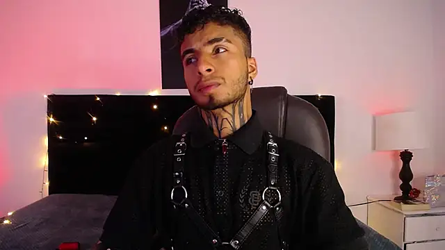 JuanCamiilo 66 online show from 02/16/25, 06:21