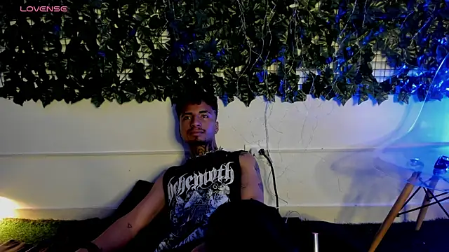 JuanCamiilo 66 online show from 04/11/26, 04:11