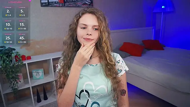 RayaNenlia online show from 02/10/25, 11:15