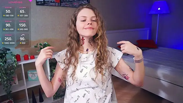 RayaNenlia online show from 03/09/25, 08:18