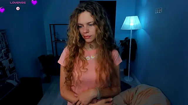 RayaNenlia online show from 09/30/25, 05:12