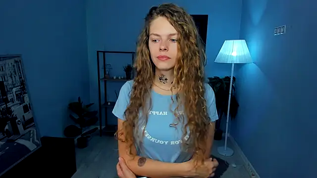 RayaNenlia online show from 10/21/25, 05:08