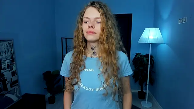 RayaNenlia online show from 11/30/25, 05:11