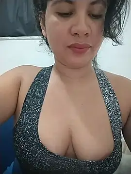 Snapshot of Yara0k chatting on 06/18/26, 11:20 Yara0k online show from 06/18/26, 11:20