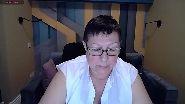 Snapshot of BarbaraTurners chatting on 01/03/25, 09:47 BarbaraTurners online show from 01/03/25, 09:47