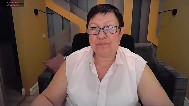 Snapshot of BarbaraTurners chatting on 02/02/25, 10:17 BarbaraTurners online show from 02/02/25, 10:17