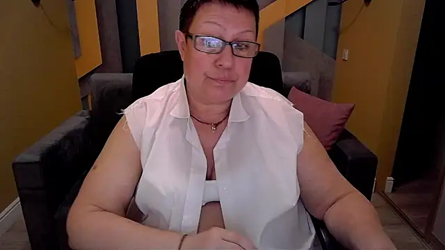 Snapshot of BarbaraTurners chatting on 03/04/25, 01:34 BarbaraTurners online show from 03/04/25, 01:34