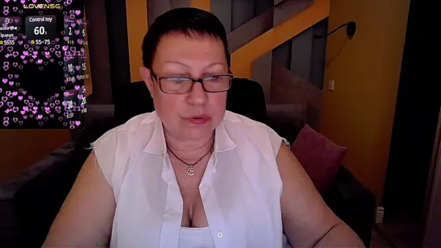 Snapshot of BarbaraTurners chatting on 03/05/25, 06:45 BarbaraTurners online show from 03/05/25, 06:45