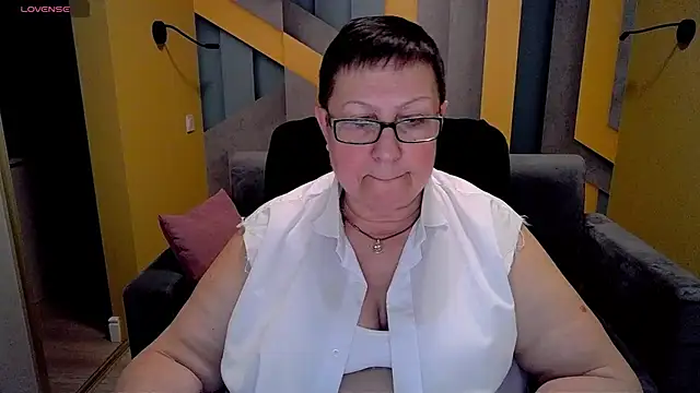 Snapshot of BarbaraTurners chatting on 03/10/25, 09:51 BarbaraTurners online show from 03/10/25, 09:51