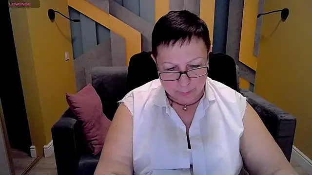 Snapshot of BarbaraTurners chatting on 03/13/25, 12:37 BarbaraTurners online show from 03/13/25, 12:37