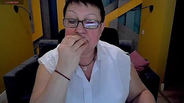 Snapshot of BarbaraTurners chatting on 03/18/25, 03:42 BarbaraTurners online show from 03/18/25, 03:42