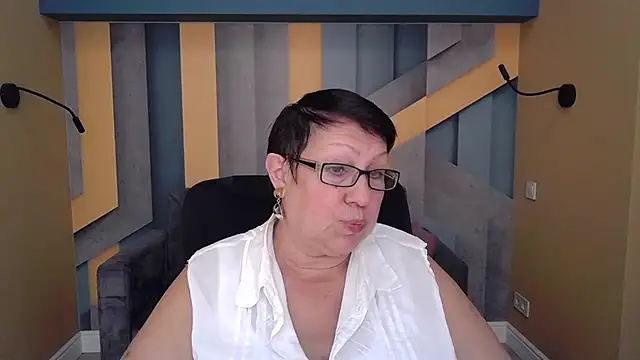 Snapshot of BarbaraTurners chatting on 10/22/25, 06:40 BarbaraTurners online show from 10/22/25, 06:40