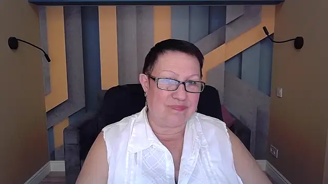 Snapshot of BarbaraTurners chatting on 10/31/25, 07:37 BarbaraTurners online show from 10/31/25, 07:37