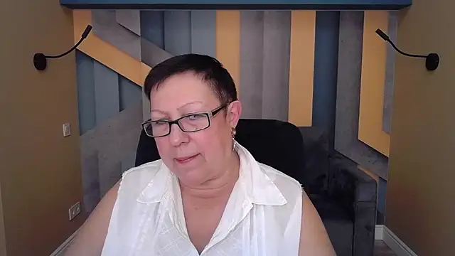 Snapshot of BarbaraTurners chatting on 11/12/25, 07:35 BarbaraTurners online show from 11/12/25, 07:35